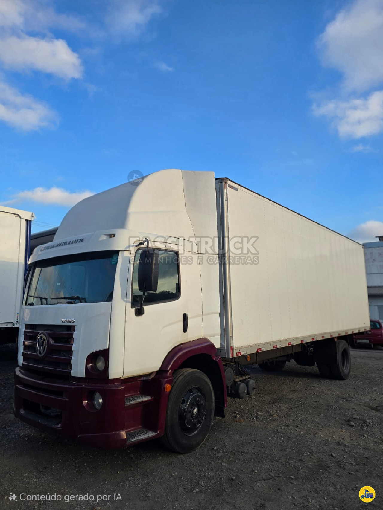 CAMINHAO VOLKSWAGEN VW 13180 Baú Furgão Toco 4x2 FassiTruck SAO PAULO SÃO PAULO SP